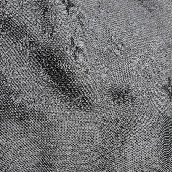 ❗SOLD❗ Monogram Classic Shawl - Picture 8 of 15